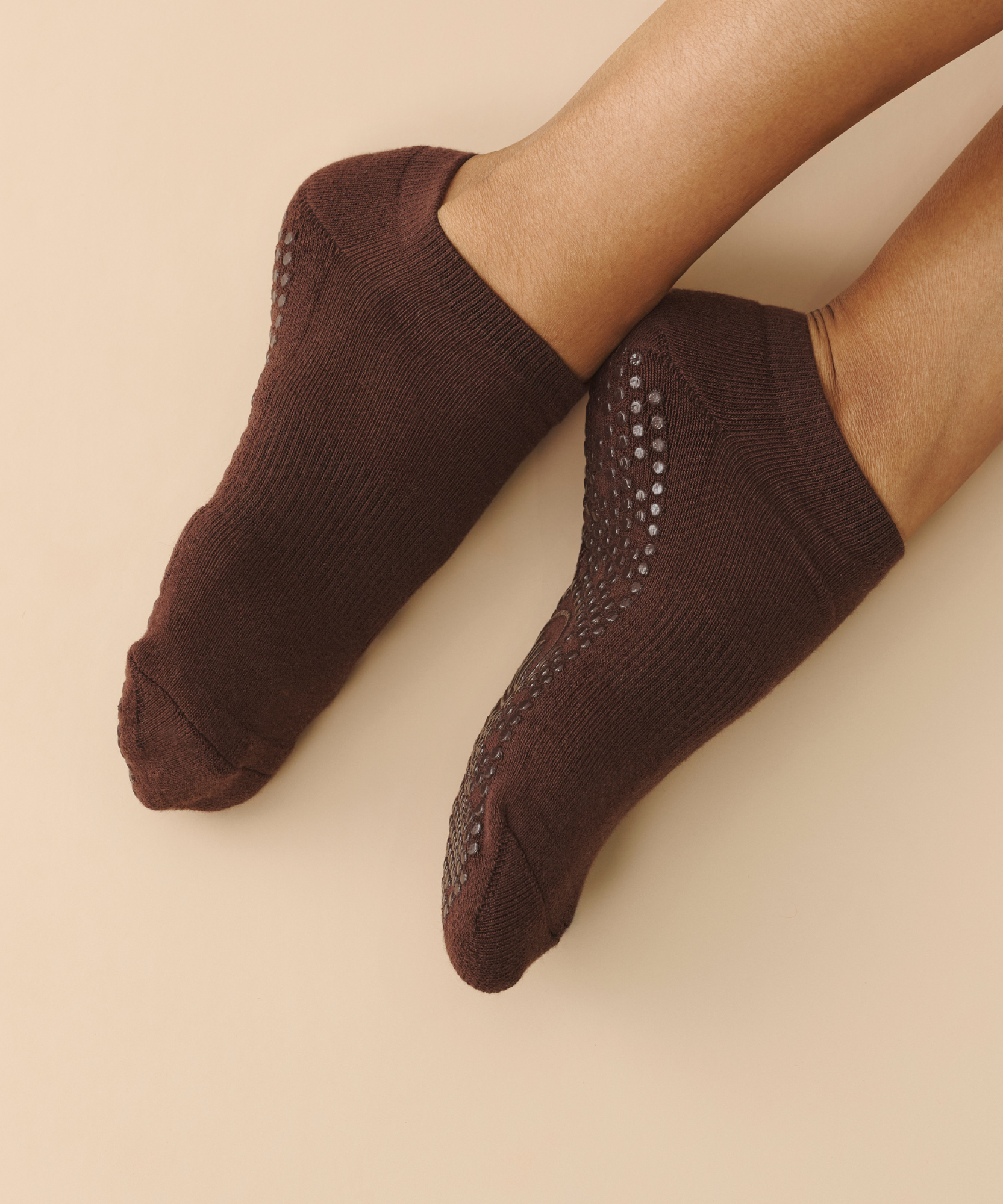 Classic Low Rise Grip Socks - Espresso