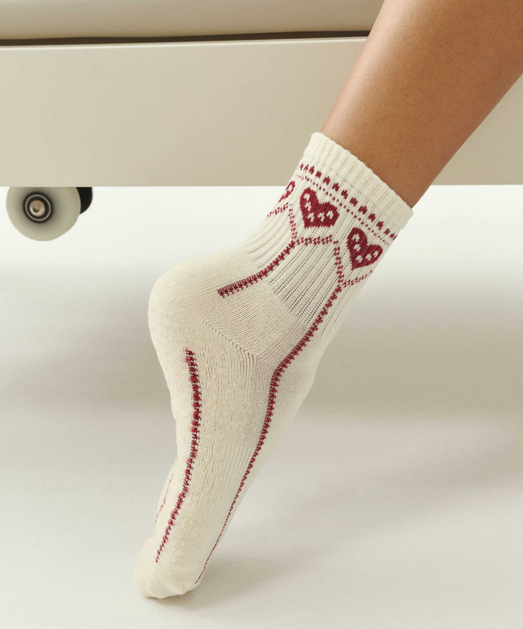Crew Non Slip Grip Socks - Alpine Heart Oat