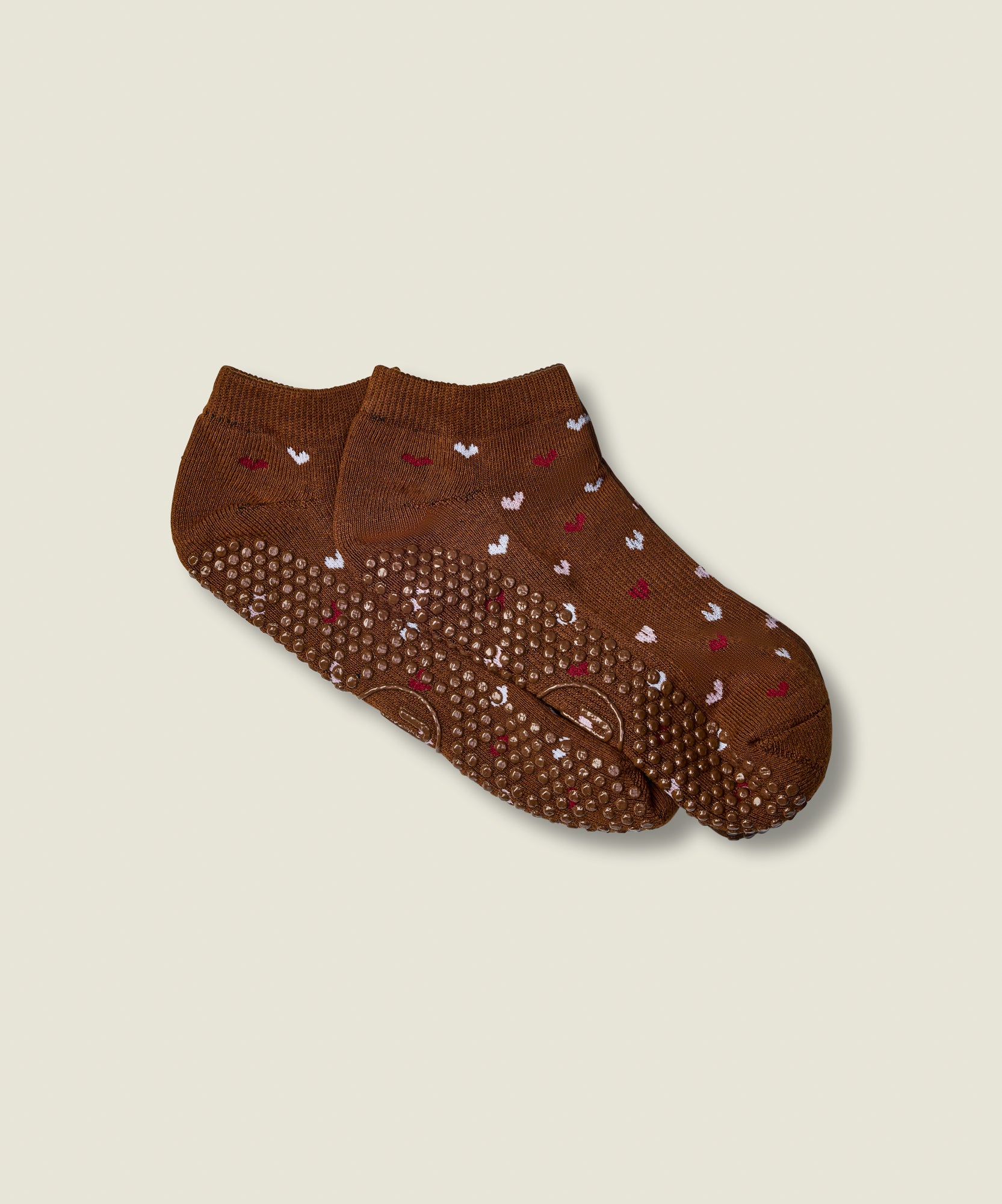 Classic Low Rise Grip Socks - Hearts Aflutter Brown