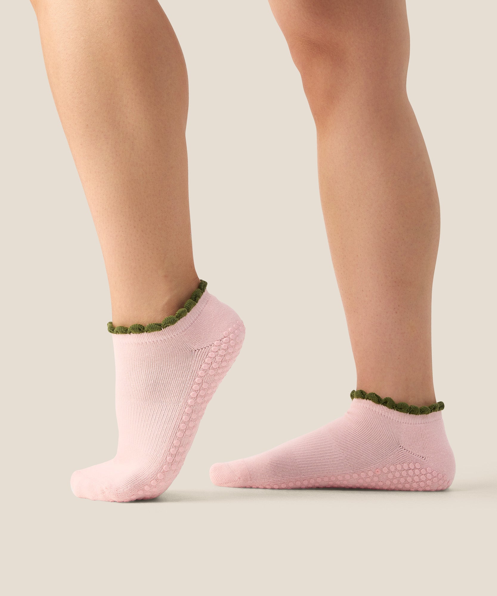Low Rise Grip Socks - Ruffle Blush