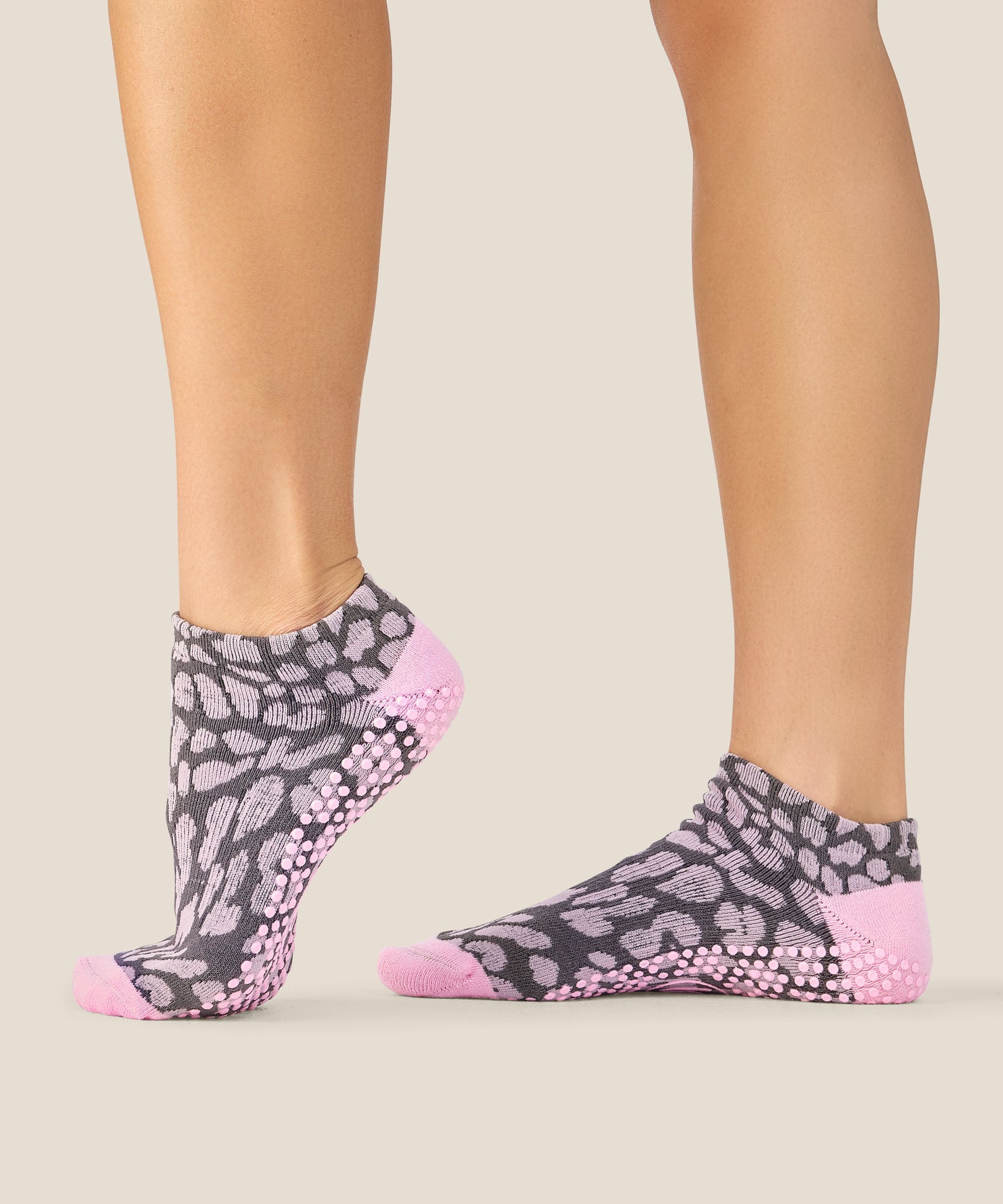 Low Rise Grip Socks - Cheetah Pink
