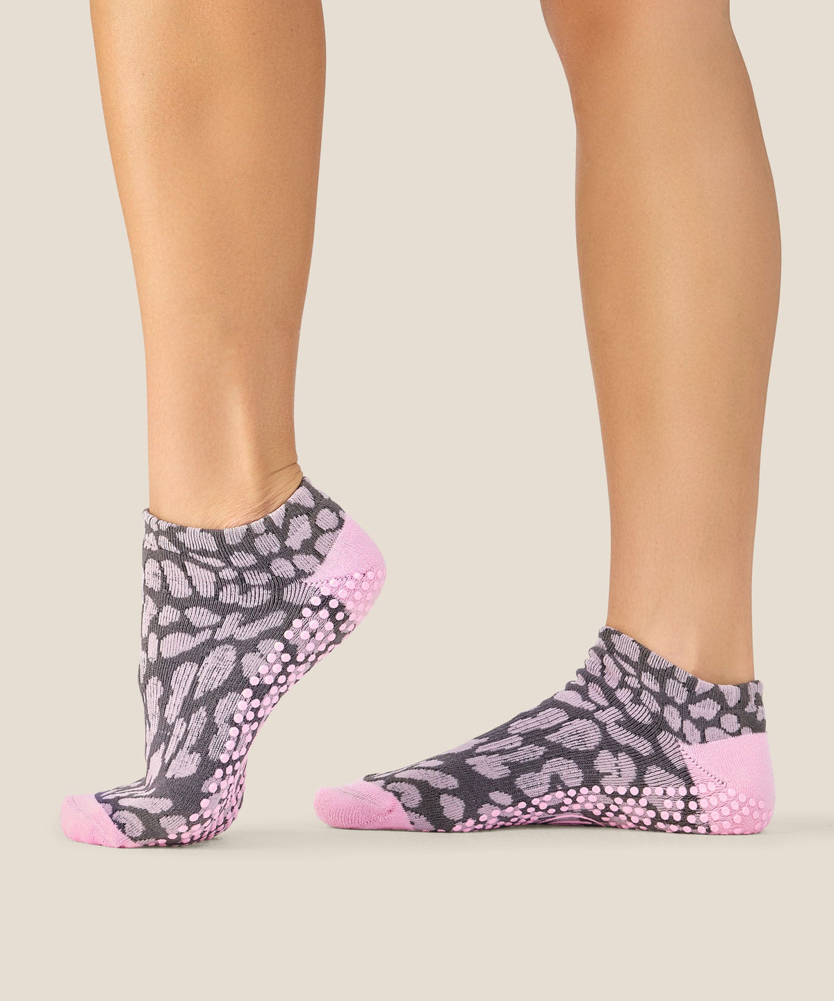 Low Rise Grip Socks - Cheetah Pink