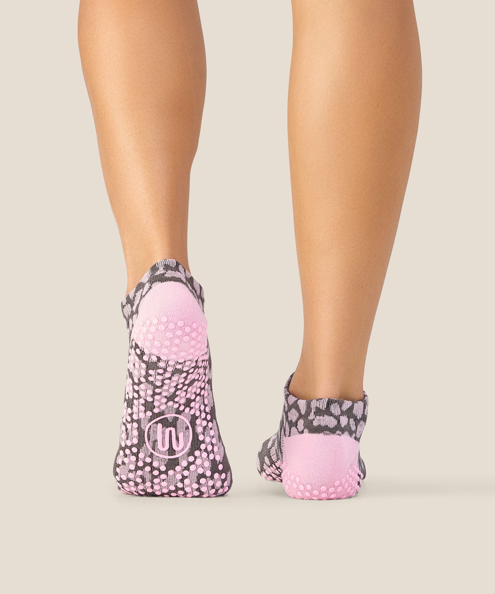 Low Rise Grip Socks - Cheetah Pink