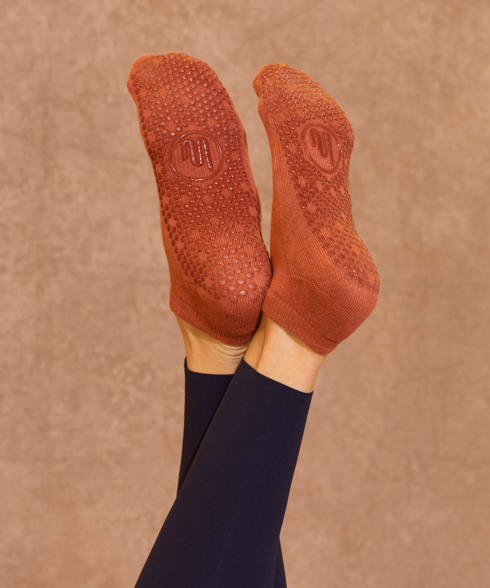 Classic Low Rise Grip Socks - Red Earth.