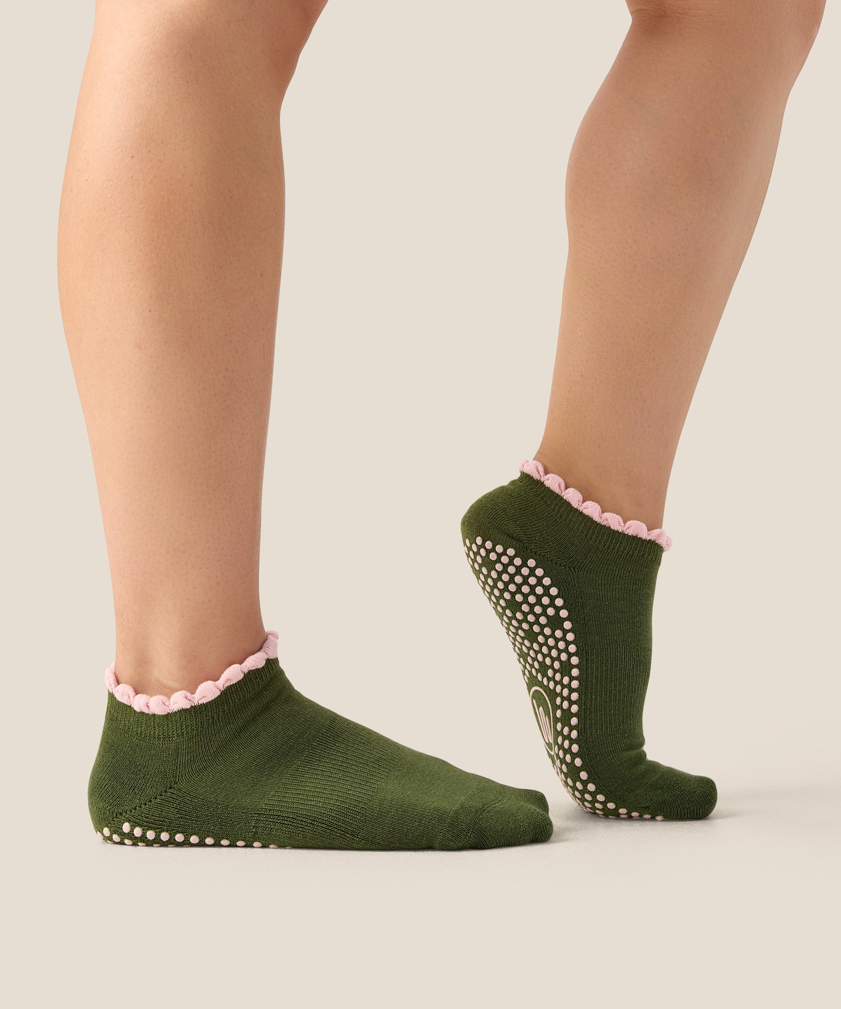Low Rise Grip Socks - Ruffle Pine