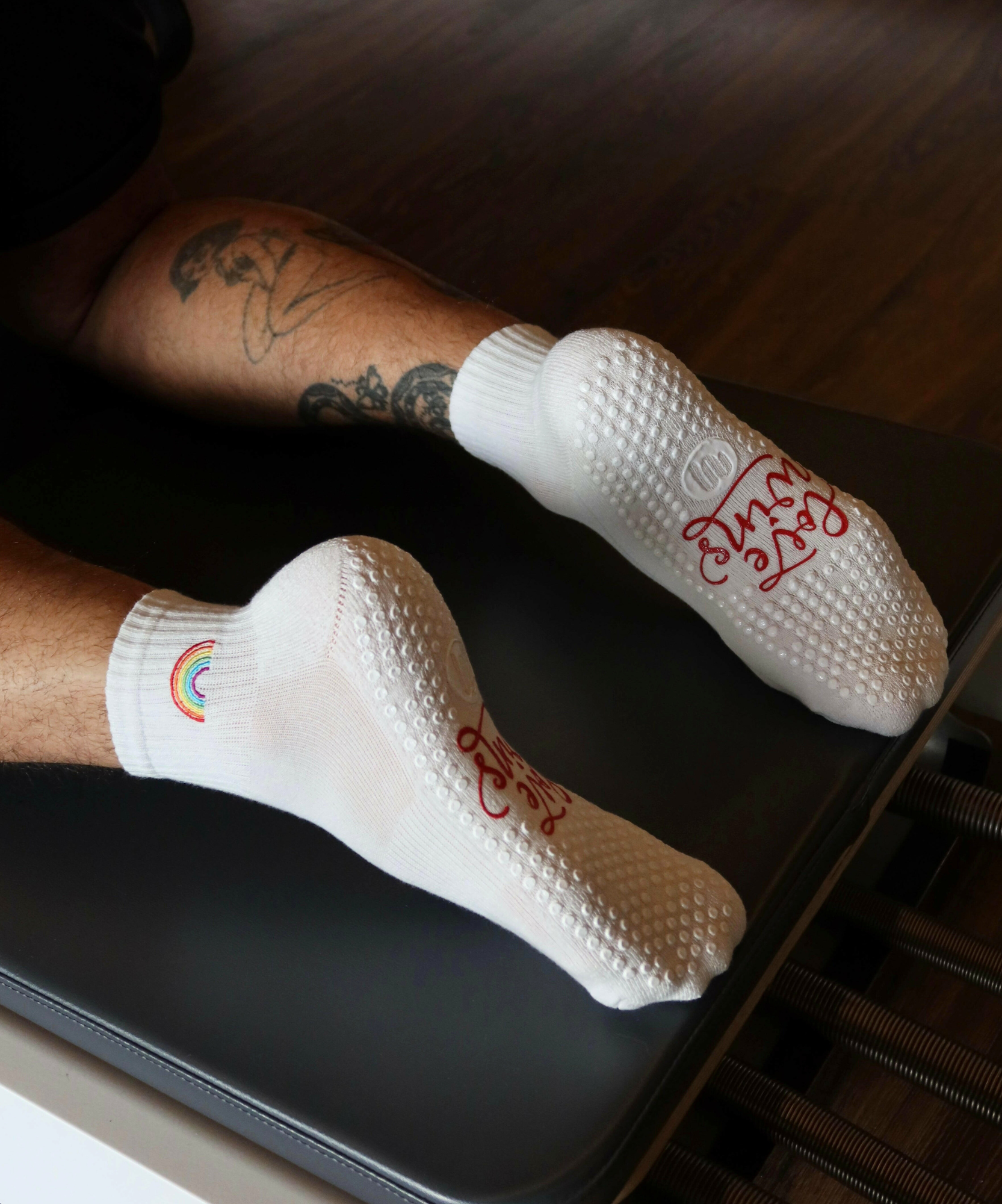Quarter Crew Non Slip Grip Socks - Rainbow Ivory