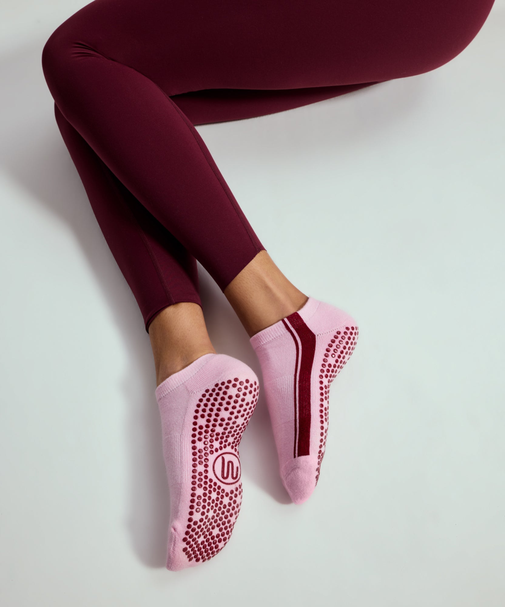 Low Rise Grip Socks - Racer Pink